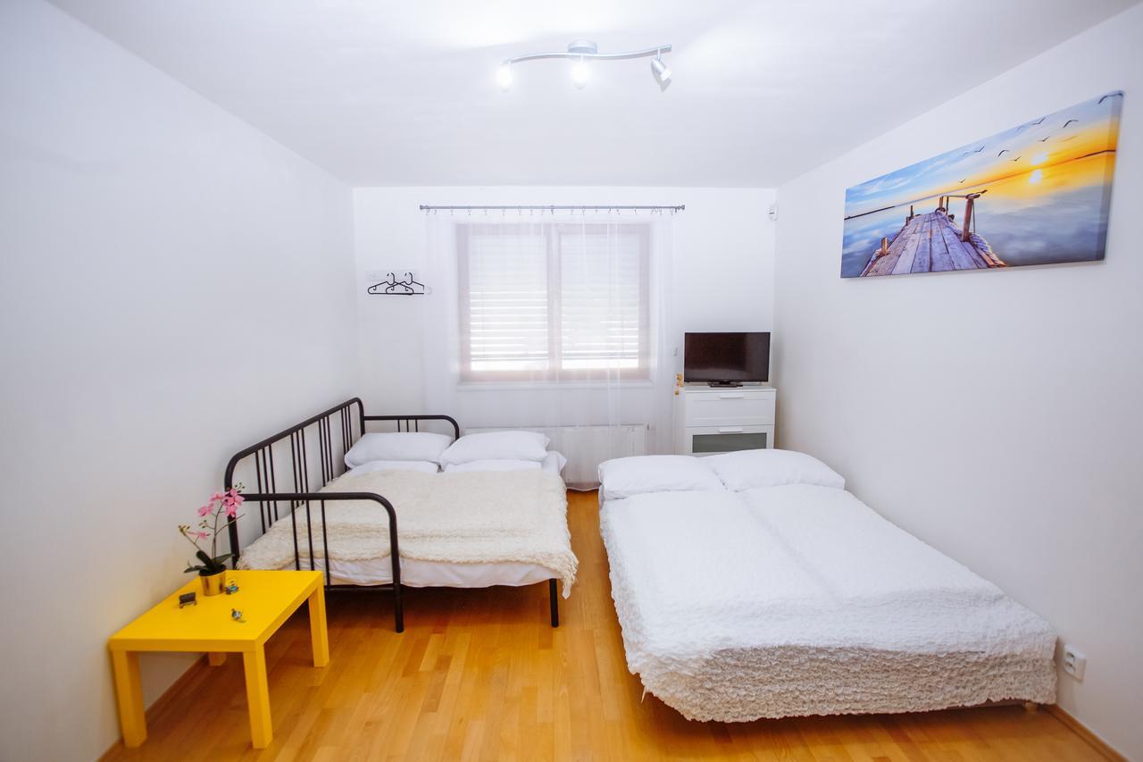 Beautiful Apartment In Central Residence Praha Exteriér fotografie