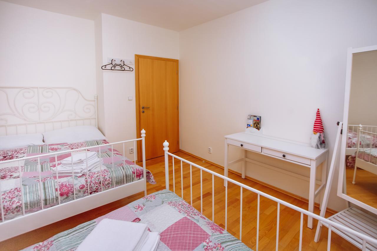 Beautiful Apartment In Central Residence Praha Exteriér fotografie