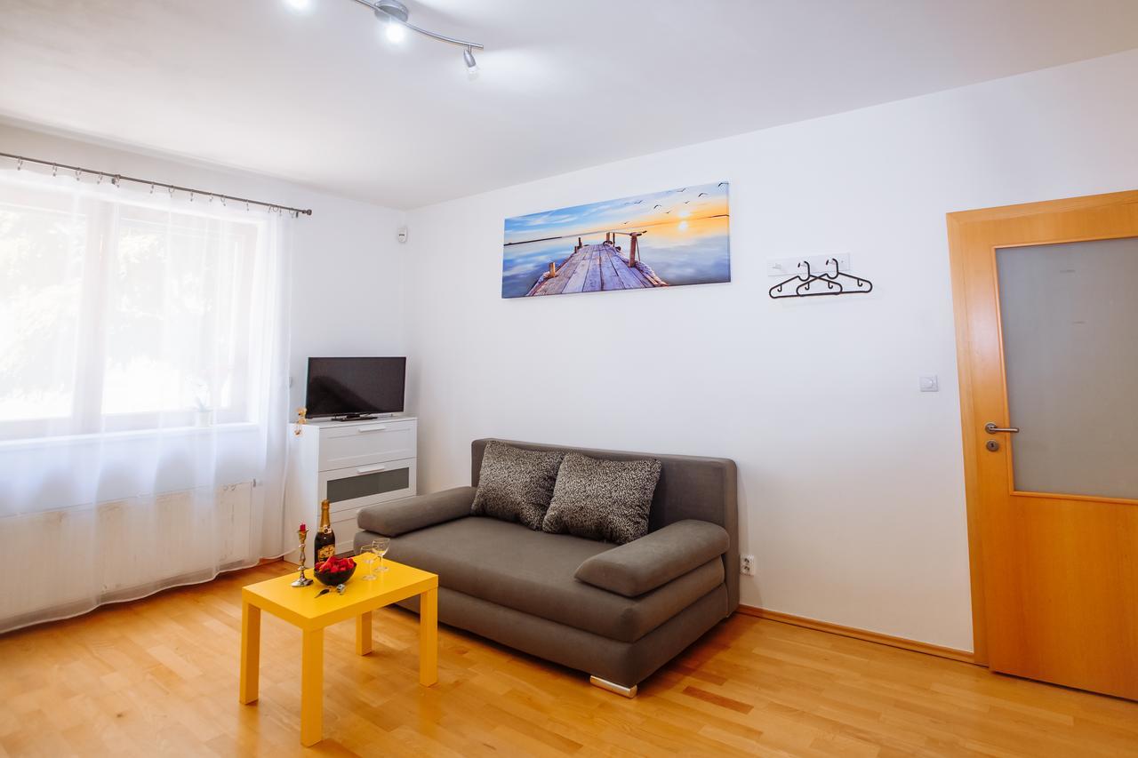 Beautiful Apartment In Central Residence Praha Exteriér fotografie