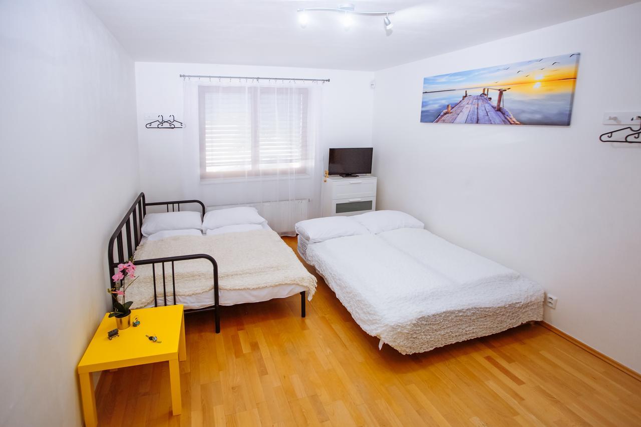 Beautiful Apartment In Central Residence Praha Exteriér fotografie