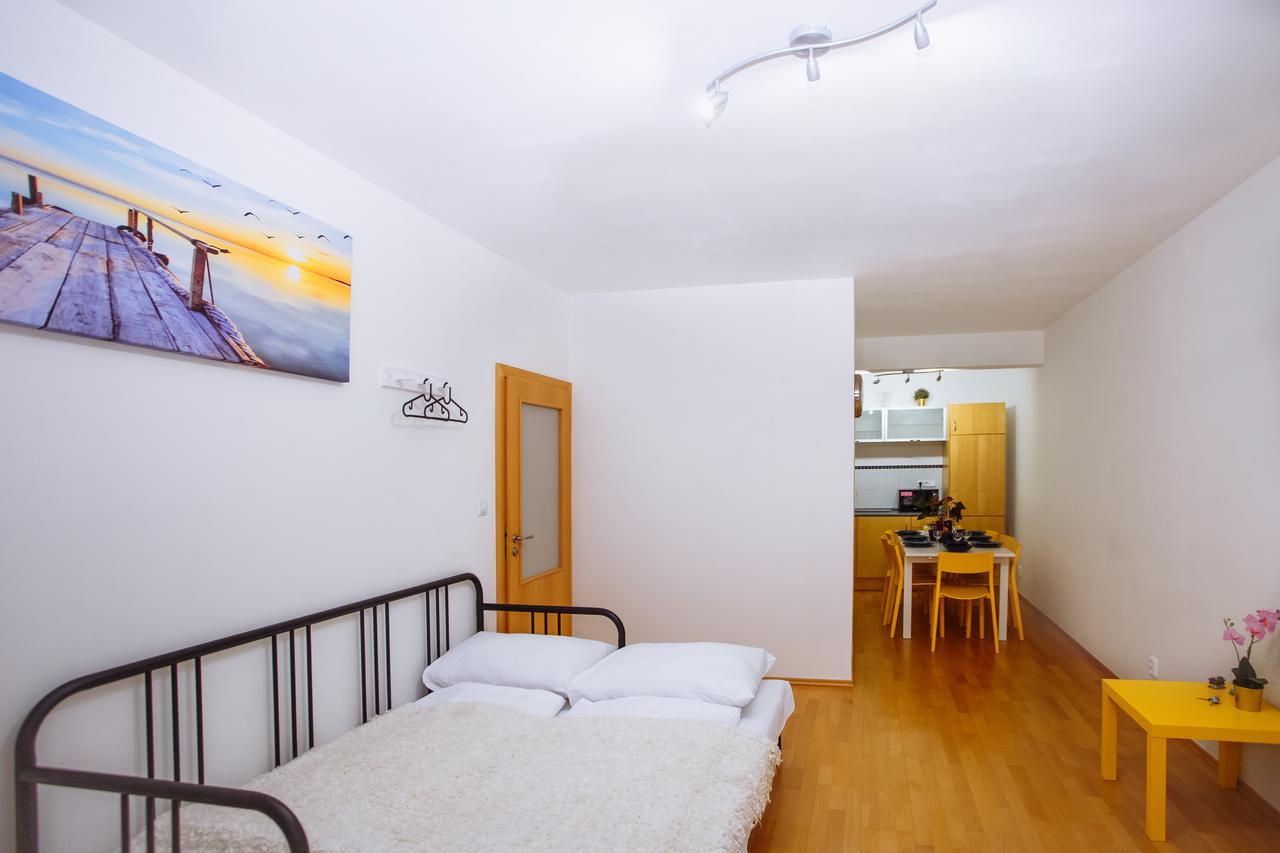 Beautiful Apartment In Central Residence Praha Exteriér fotografie